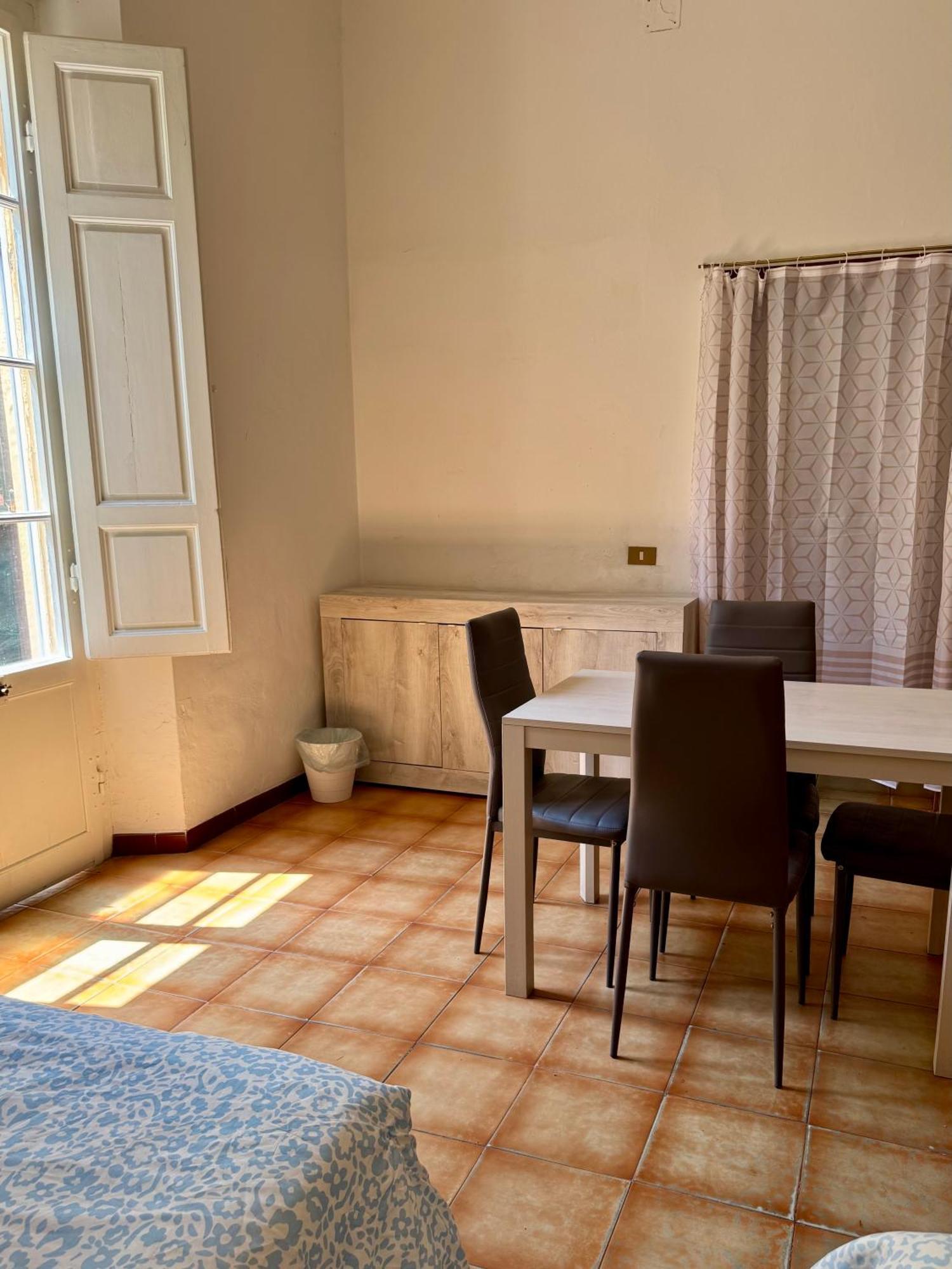Homestay Affittacamere La Stazione